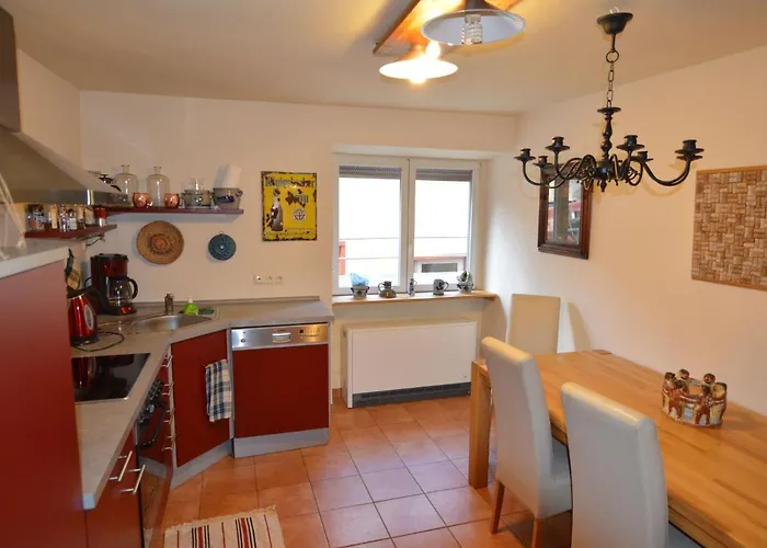 Charming Holiday In Dhron *